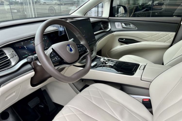 Used Denza D9 2024 DM-i 980 Four-Wheel Drive Prestige Model