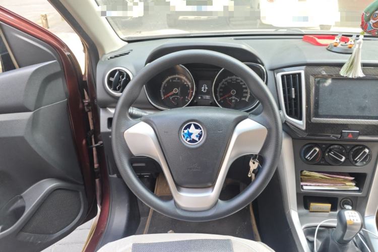 Used Venucia T70 2015 1.6L Manual Ruixing Edition
