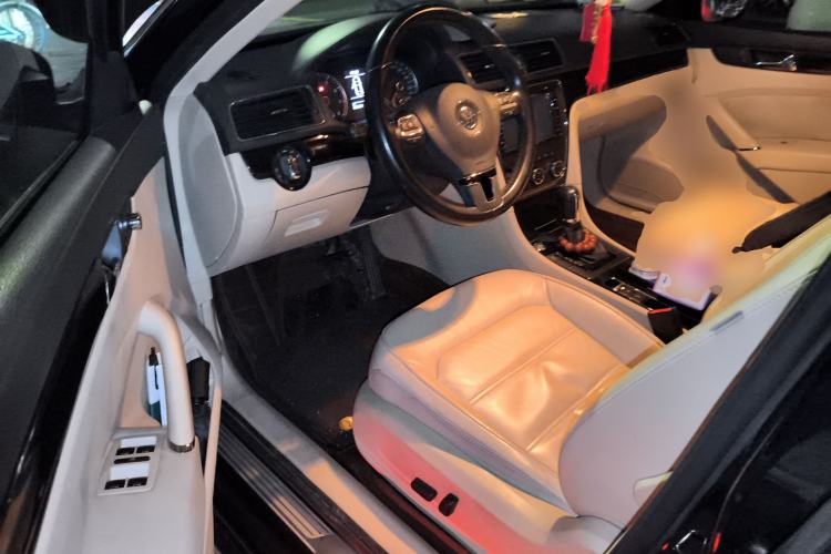 Used Volkswagen Passat 2014 1.8TSI DSG Prestige Navigation Edition
