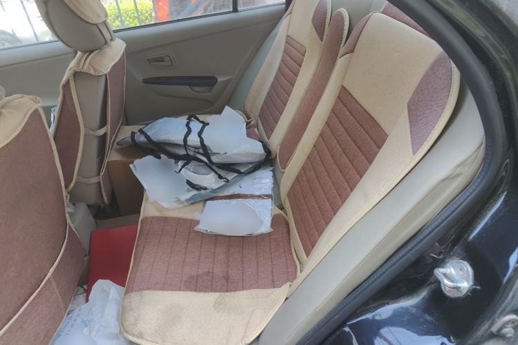 Used Soueast V3 Lingyue 2014 1.5L Manual Entry-Level Version Left Rear Seat