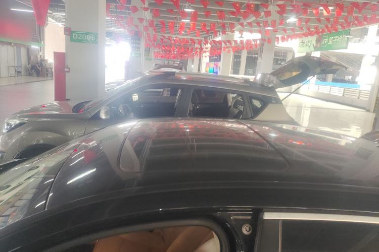 Used BMW 5 Series 2014 525Li Leading Model
