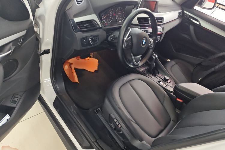 Used BMW X1 2016 sDrive18Li Premium Edition Driver Seat