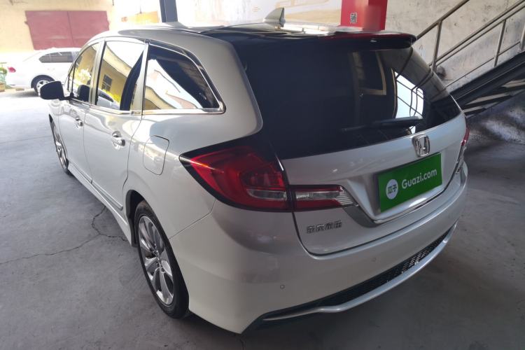 Used Honda Jade 2017 1.8L automatic Comfort version 5 seats
