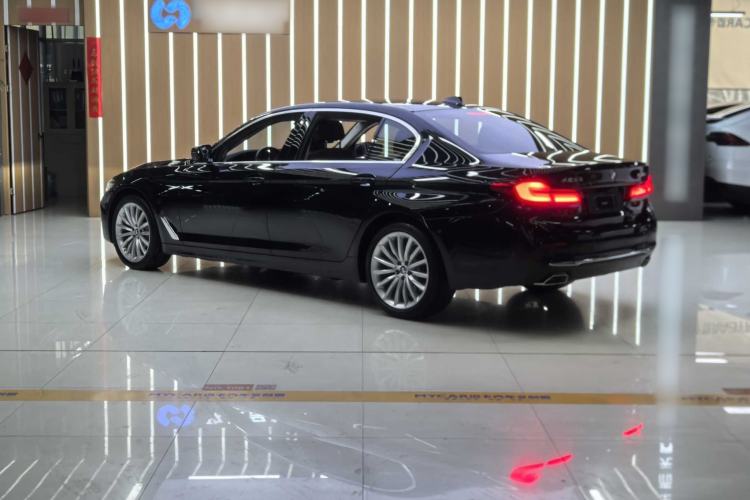 Used BMW 5 Series 2022 Second Facelift 530Li Luxury Edition Premium Package
