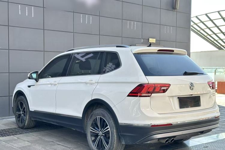 Used Volkswagen Tiguan L 2019 Updated Version 330TSI Automatic Two-Wheel Drive Panoramic Comfort Edition China VI Standard
