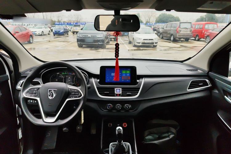 Used Baojun 730 2021 1.5L Manual Fashion Version 7 Seats
