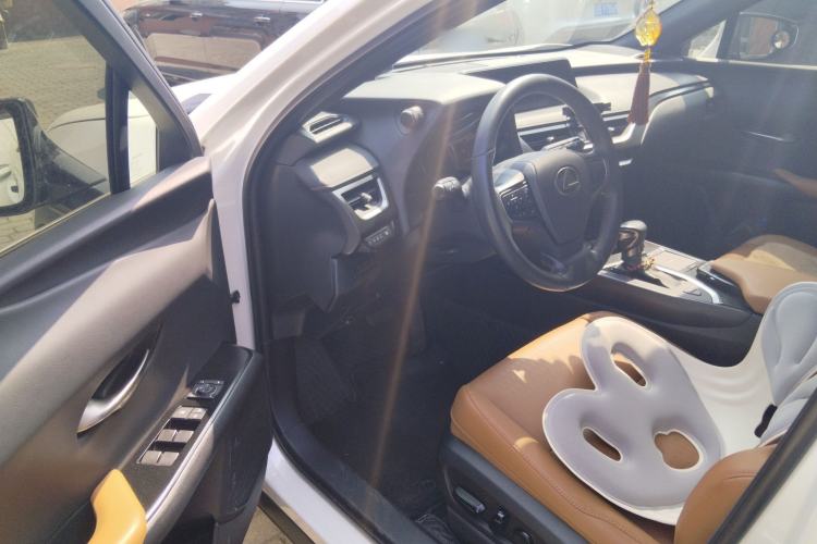 Used Lexus UX 2020 260h Explore-Cool Edition