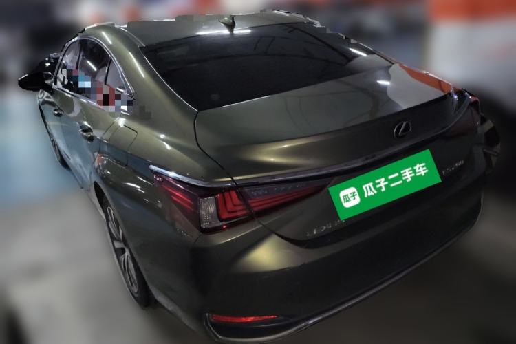 Used Lexus ES 2020 200 Excellence Edition Rear Left 45 Deg