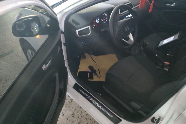 Used Hyundai Verna (older generation) 2020 1.4L Manual GL Refreshed Edition Driver Seat