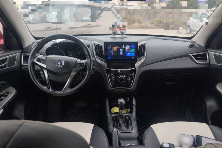 Used CHANGAN CS35 2017 1.6L Automatic Luxury Model Center Console