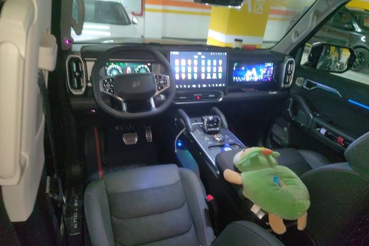 Used JETOUR Traveler 2023 2.0T All-Wheel-Drive CrossPRO