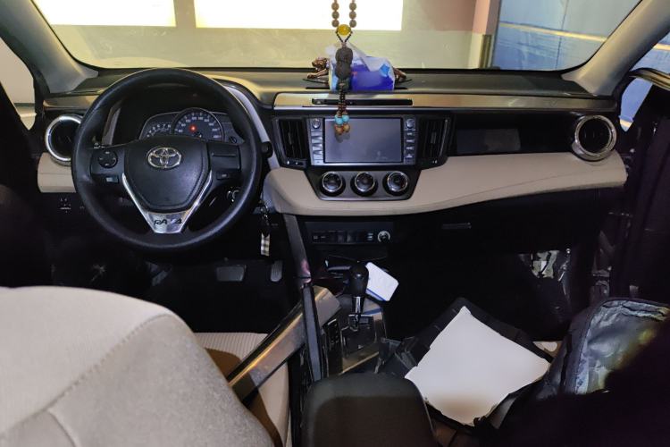 Used Toyota RAV4 2013 2.0L CVT Two-Wheel Drive Urban Edition
