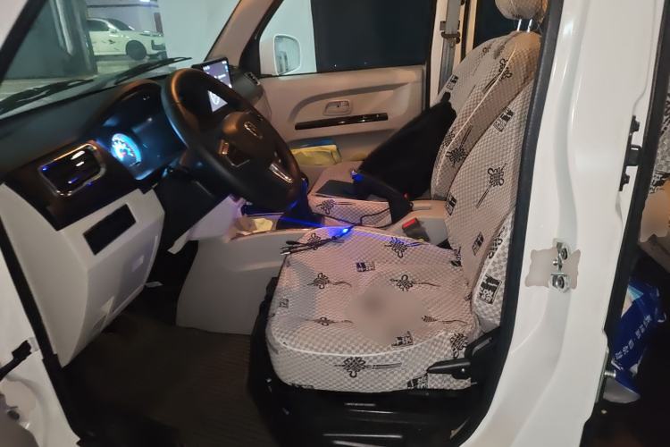 Used Jinbei Hiace X30 2024 1.5L Wealthy-Style Passenger Van 5/6/7 Seater