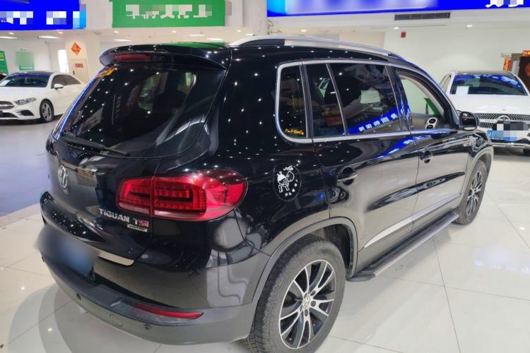 Used Volkswagen Tiguan L 2015 1.8TSI Automatic All-Wheel-Drive Luxury Model