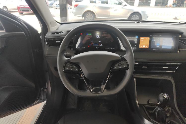 Used Roewe i5 2026 Model 1.5L Manual Comfort Version