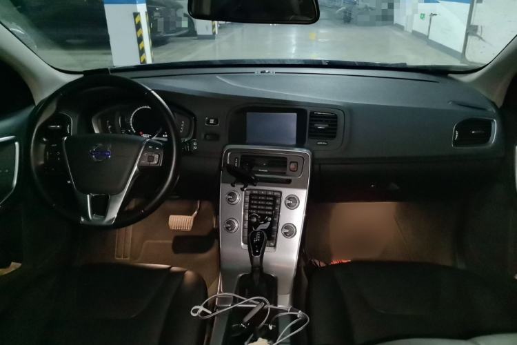 Used Volvo V60 2017 T5 Zhiyi Edition China V Standard
