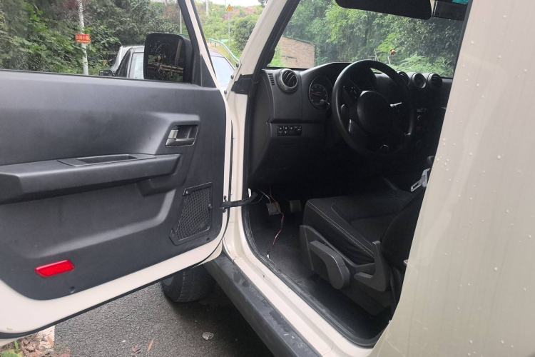 Used BAIC Off-Road BJ40 2014 2.4L Manual Cross-Country Edition Driver Seat