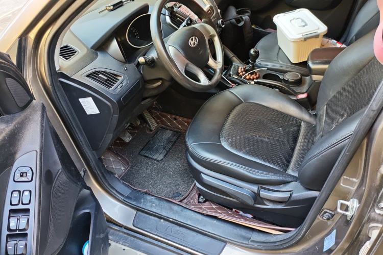 Used Hyundai ix35 2012 2.0L Manual Two-Wheel Drive New Edition GL Driver Seat