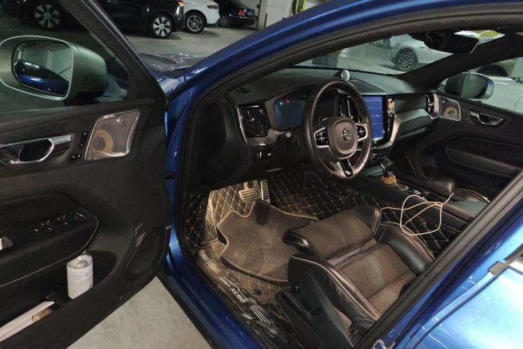 Used Volvo XC60 2019 T5 4x4 Zhiyuan Sport Edition China V Standard Driver Seat