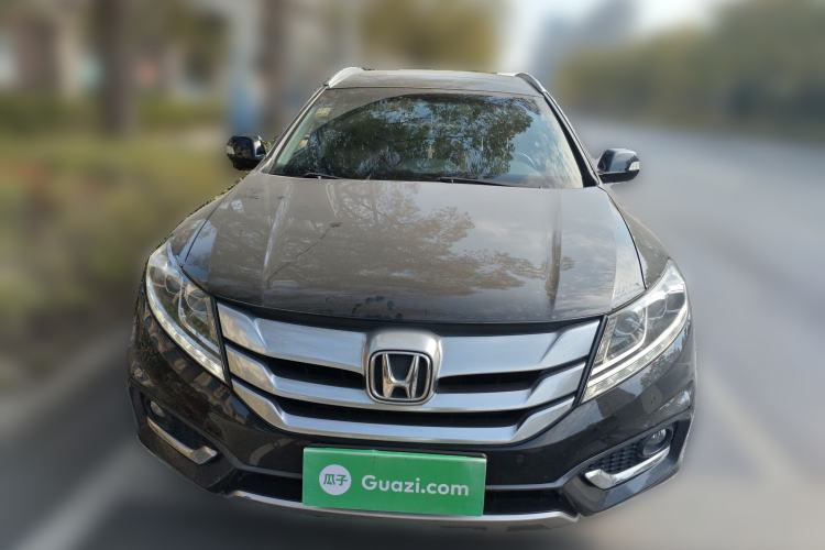 Used Honda Crosstour 2014 3.0L AWD Prestige Navigation Edition Front