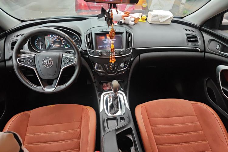 Used Buick Regal 2015 1.6T Elite Tech Model Center Console