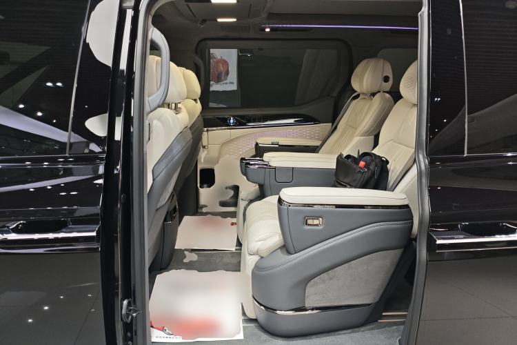 Used Zeekr 009 2024 Six-Seat Executive Version 4WD 108 kWh