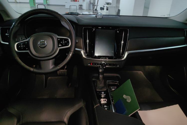 Used Volvo V90 2019 Cross Country T5 AWD Smart Range Version China VI Standard