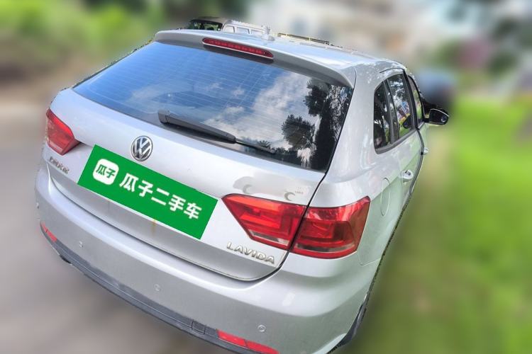 Used Volkswagen Gran Lavida 2013 1.6L Automatic Fashion Model
