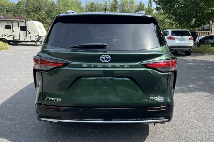 Used Toyota Sienna 2021 2.5L Hybrid Platinum Edition
