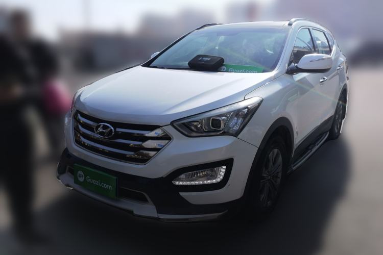 Used Hyundai Santa Fe 2015 2.0T Automatic Two-Wheel Drive Smart Version 5 Seats