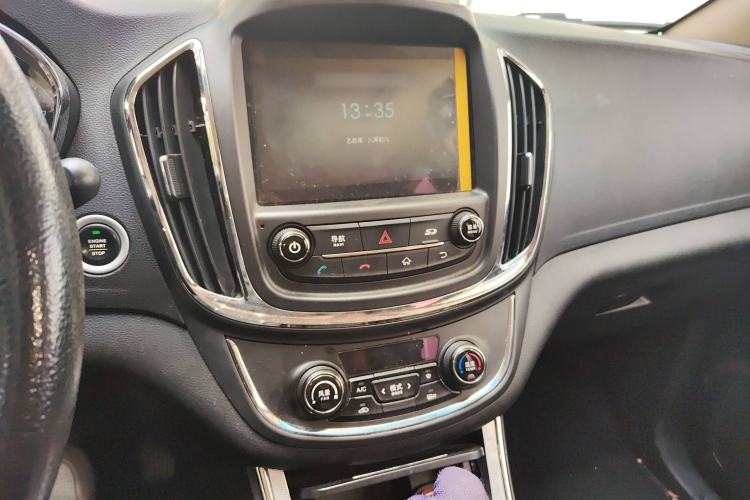 Used Baojun 560 2016 1.8L iAMT Luxury Model
