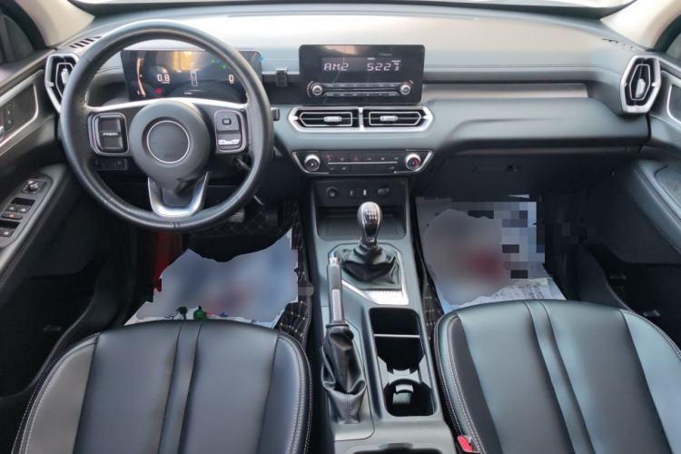 Used Great Wall King Kong Poer 2022 2.0T Manual Diesel Two-Wheel Drive Entrepreneurial Version Long Box Flat Bed – GW4D20M Center Console