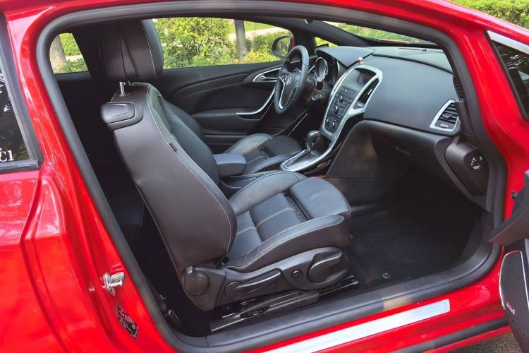 Used Opel Astra 2014 1.4T GTC Sport Model