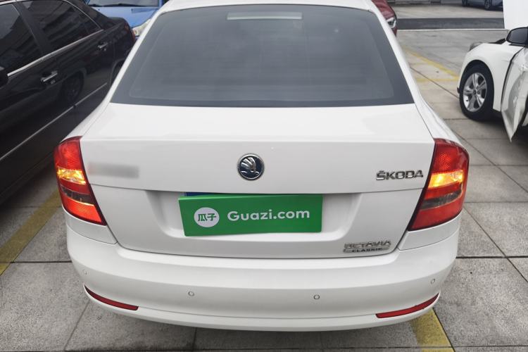 Used Skoda Octavia 2015 Classic Model 1.6L Automatic Yijie Version Rear