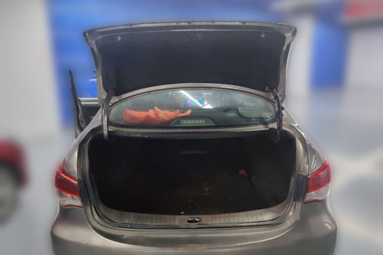 Used Nissan Sylphy 2012 Classic 1.6XE Manual Comfort Edition Trunk