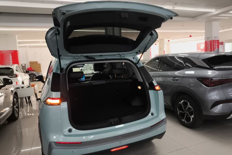 Used AION Y 2023 Younger Star Edition
