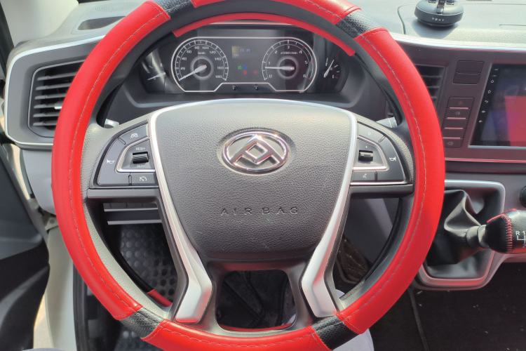 Used SAIC MAXUS Xintu V80 2024 Aotuntong Value Edition 6MT Short Wheelbase Ultra-Low Roof 127 Ps 5/6 Seats