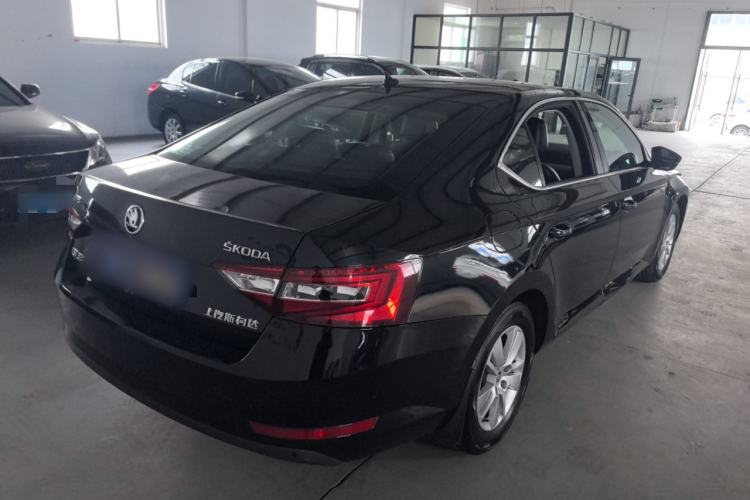 Used Skoda Superb 2016 TSI330 DSG Innovation Edition
