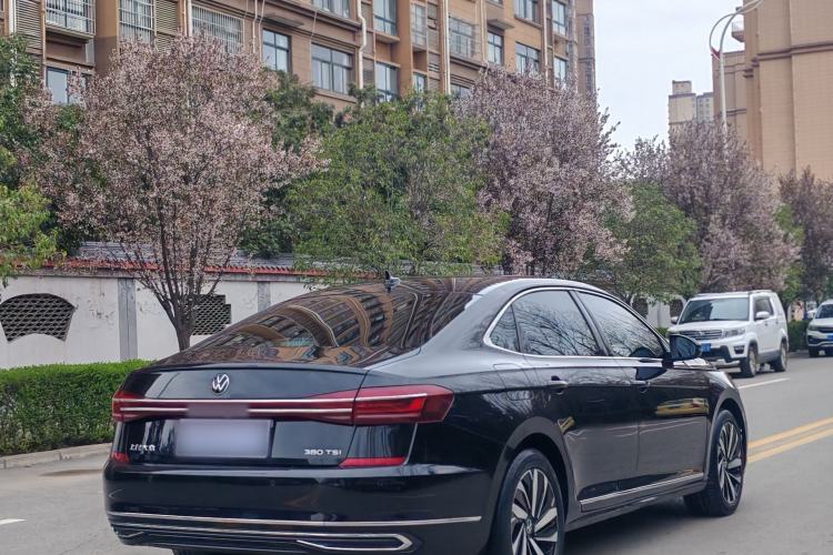 Used Volkswagen Passat 2024 380TSI Dragon Edition Exterior 5