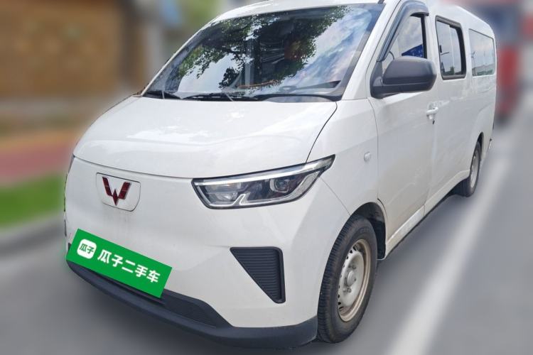 Used Wuling Yangguang 2024 300KM Comfort Version Passenger Van 75kW Guazi used car, China used car export, Used car for sale, Used cars, Cheapest cars for sale
