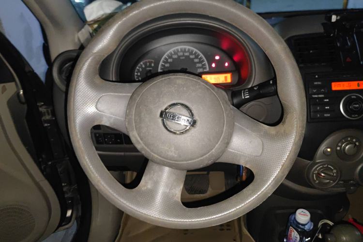 Used Nissan Sunny 2011 1.5XE CVT Comfort Edition Steering Wheel