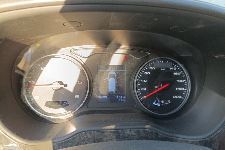 Used JAC Refine M4 2017 1.9T Diesel Manual Luxury Smart Model