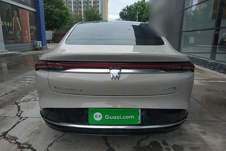 Used Buick L7 2025 Model Luxury Edition
