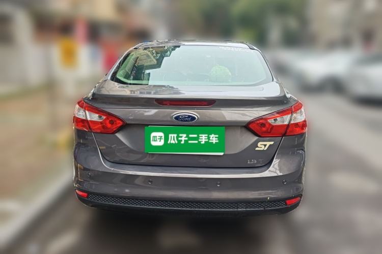 Used Ford Focus 2012 Sedan 1.6L Automatic Comfort Model
