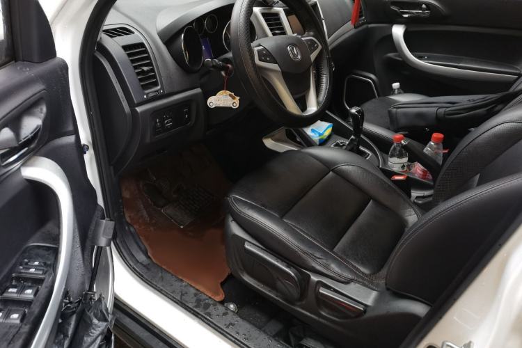 Used CHANGAN CS35 2016 1.6L Manual Luxury Model China V Standard
