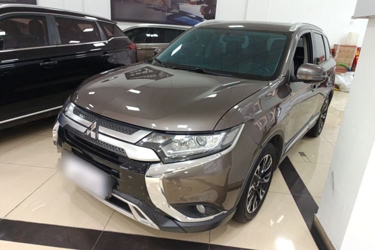 Used Mitsubishi Outlander 2019 2.0L Two-Wheel Drive Comfort Edition 5 Seats China V Standard