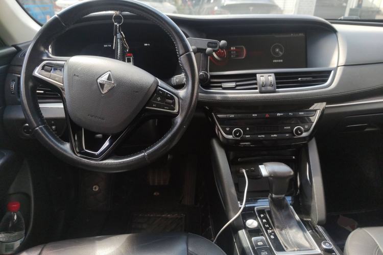 Used BORGWARD BX7 2018 28T Two-Wheel Drive Luxury Version 5 Seats China V Emission Standard