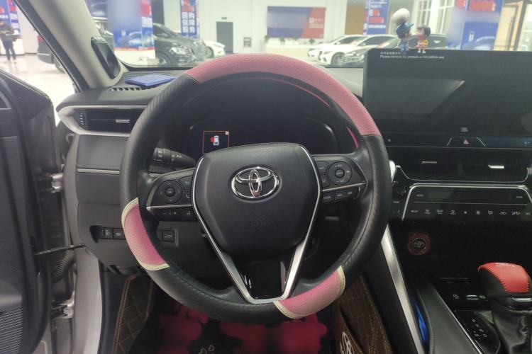 Used Toyota Venza 2023 2.0L CVT Two-Wheel Drive Prestige Version Interior 1