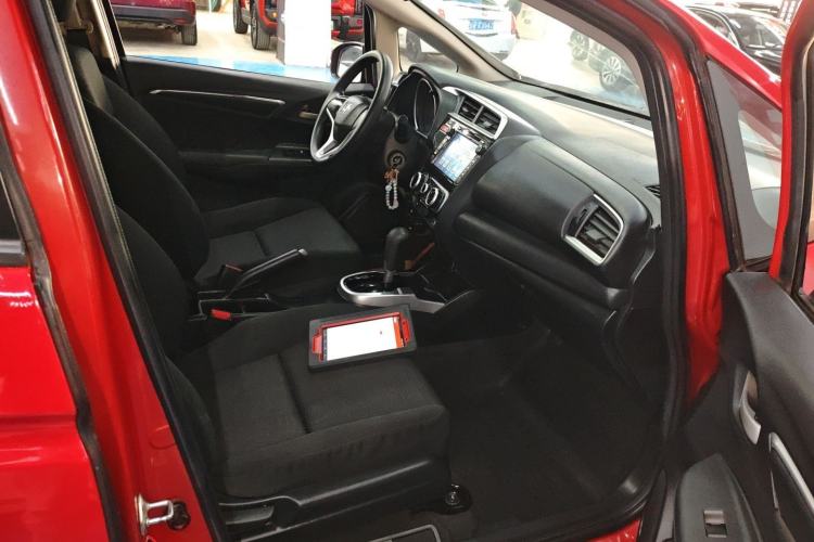 Used Honda Fit 2014 1.5L SE CVT Fashion Model