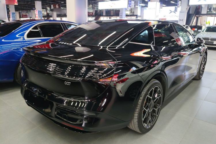 Used Zeekr 007 2025 Four-Wheel Drive Intelligent Driving Version 75 kWh Exterior 2